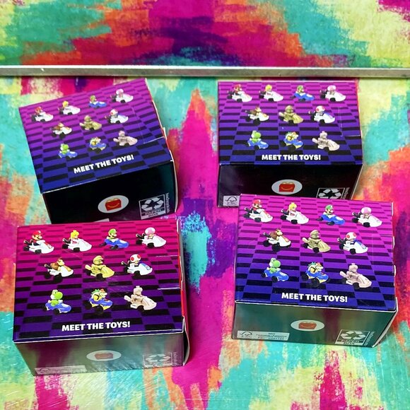 NEW MCDONALD’S 2024 NINTENDO SWITCH MARIO KART 8 DELUXE LOT NIP VIDEO GAME TOYS - Picture 3 of 4